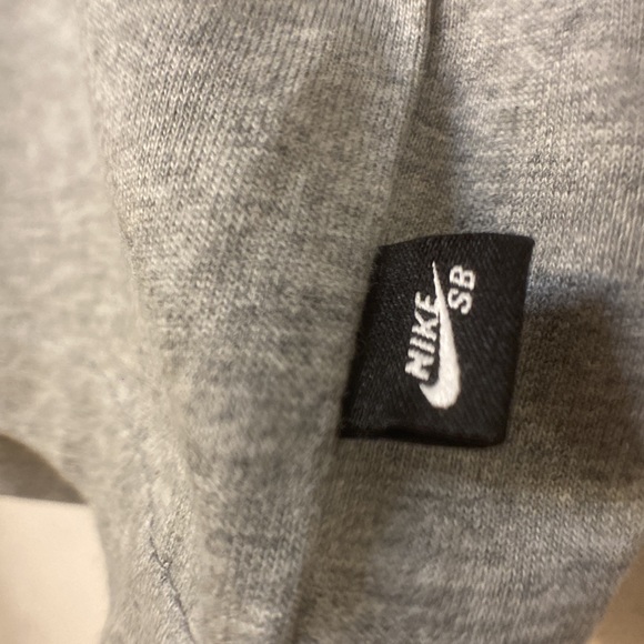 Large grey Nike SB t shirt. Brand new without tag. - Picture 4 of 5